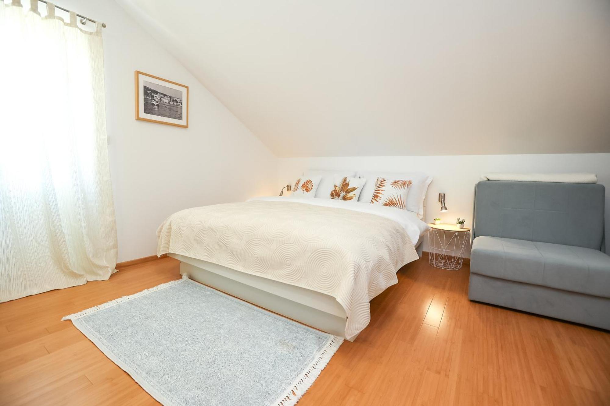 Z&A Studio Apartment With Parking Божава Экстерьер фото
