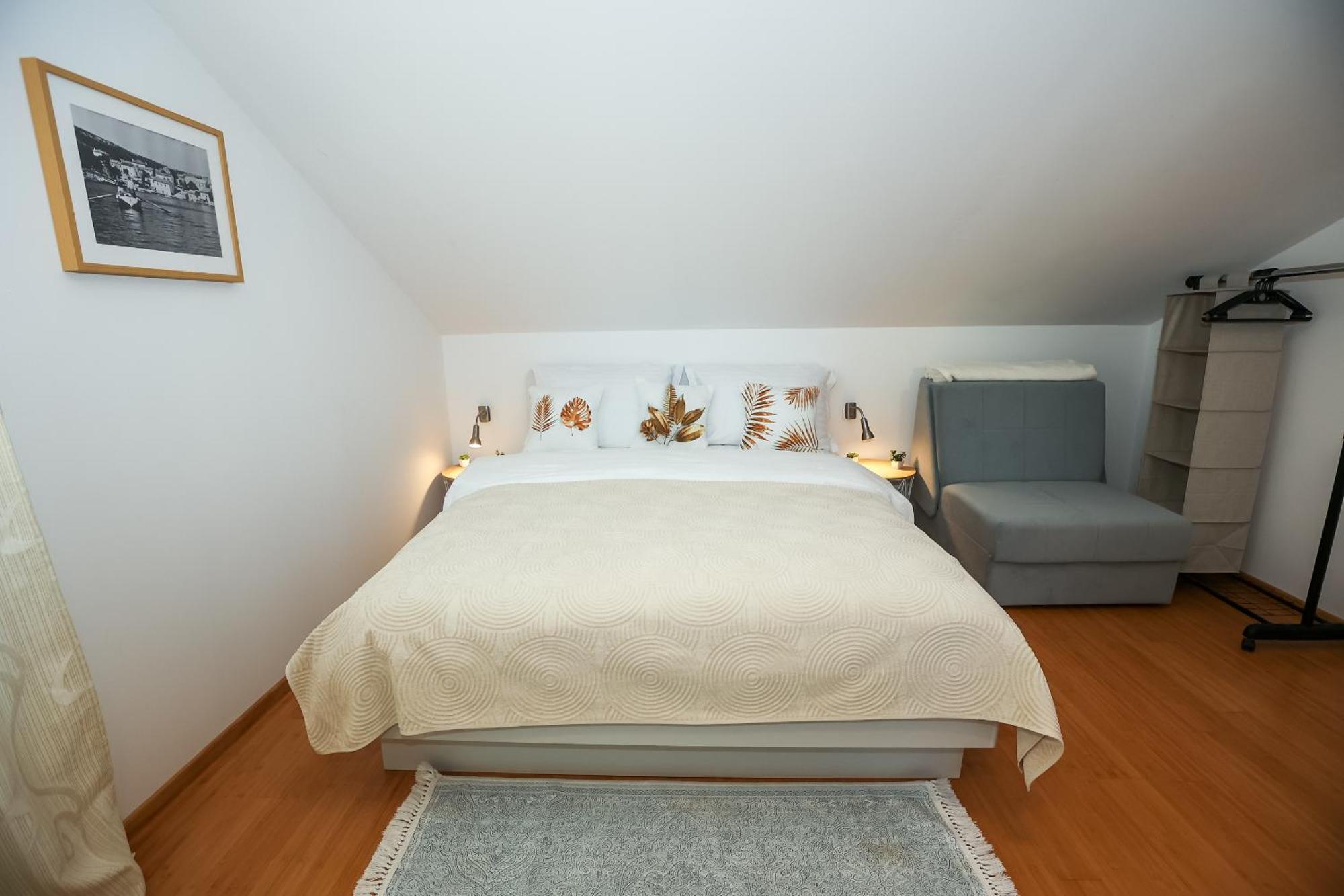 Z&A Studio Apartment With Parking Божава Экстерьер фото